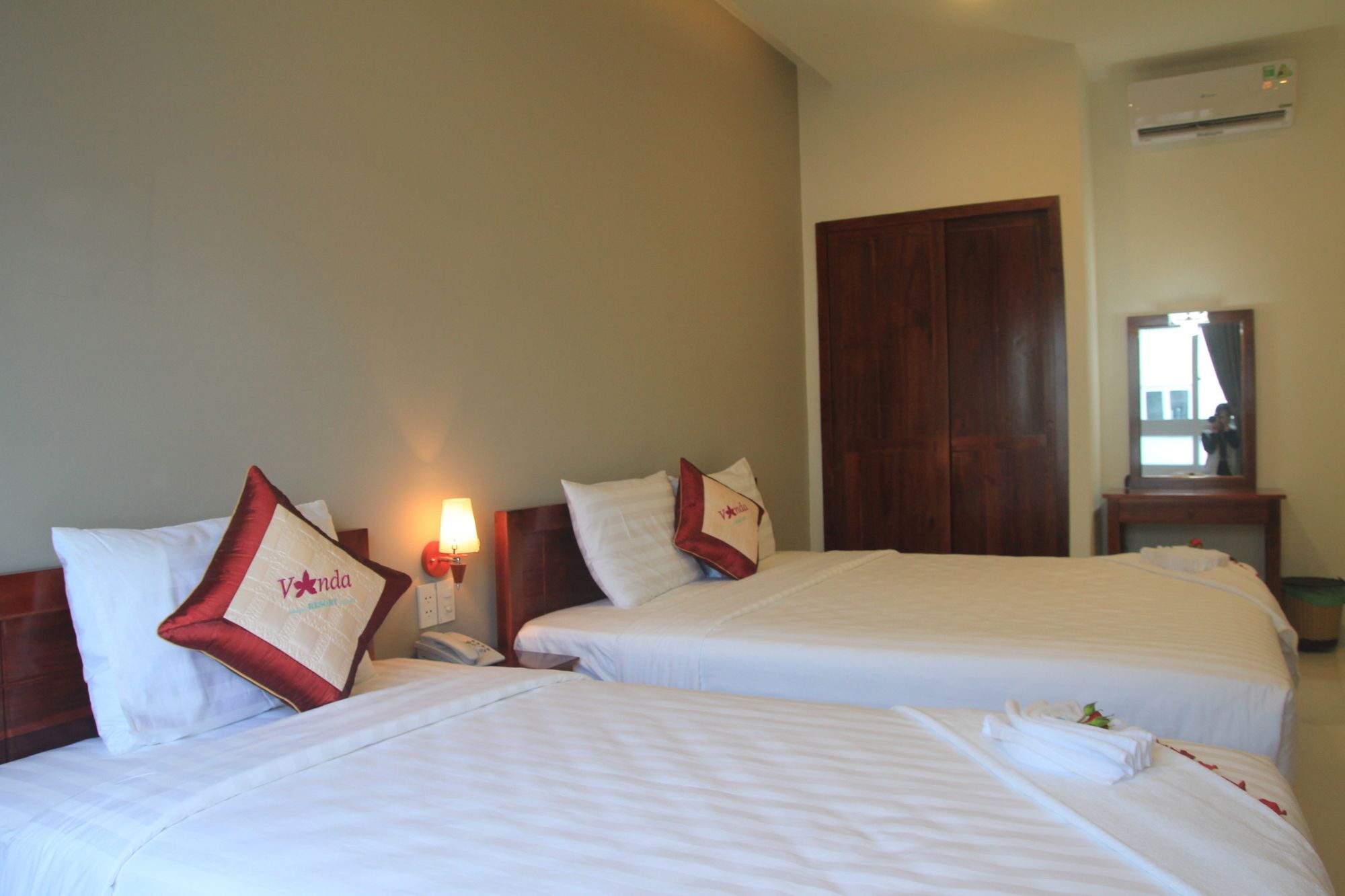 Vanda Hotel דואונג דונג מראה חיצוני תמונה