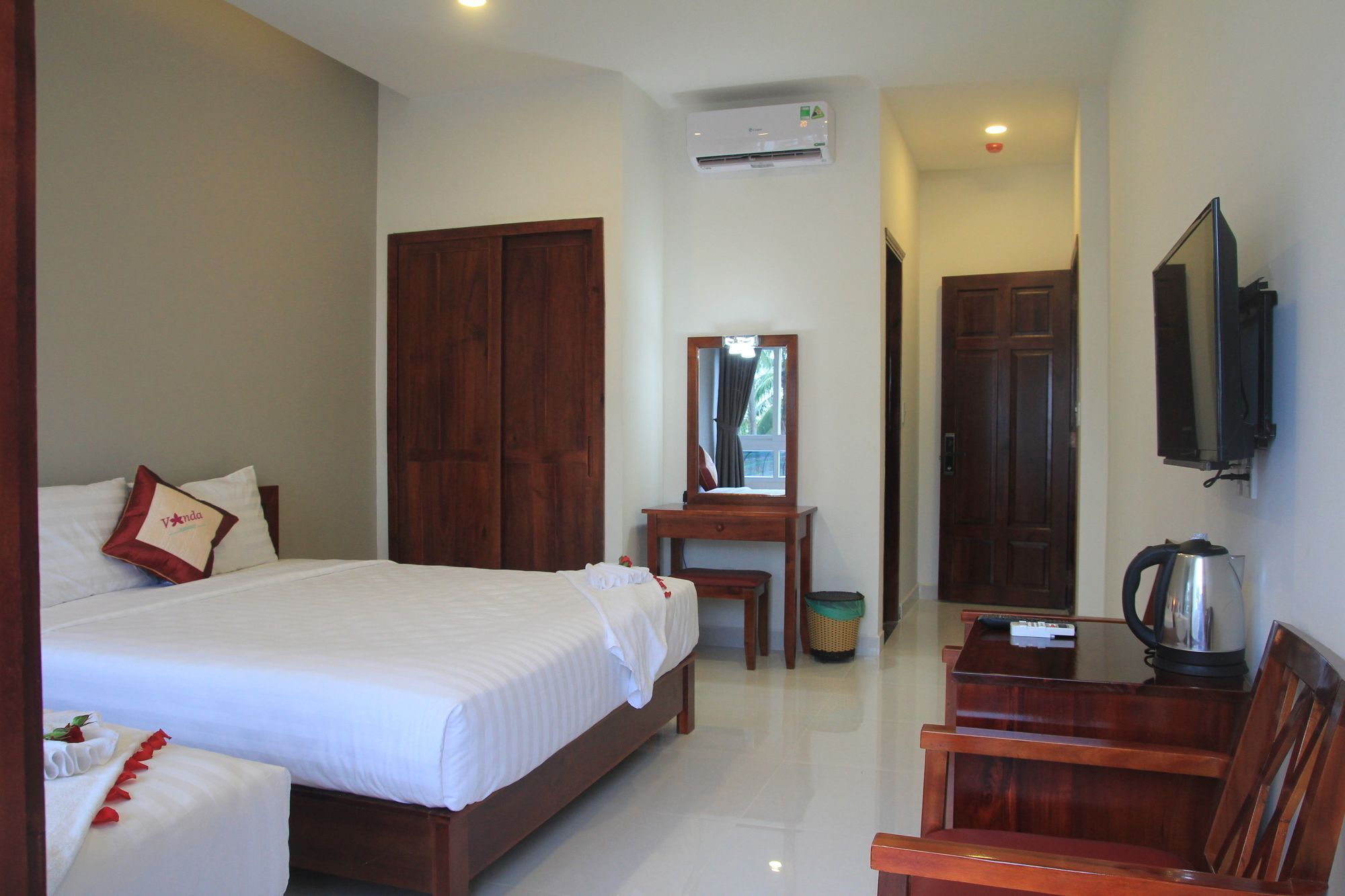 Vanda Hotel דואונג דונג מראה חיצוני תמונה