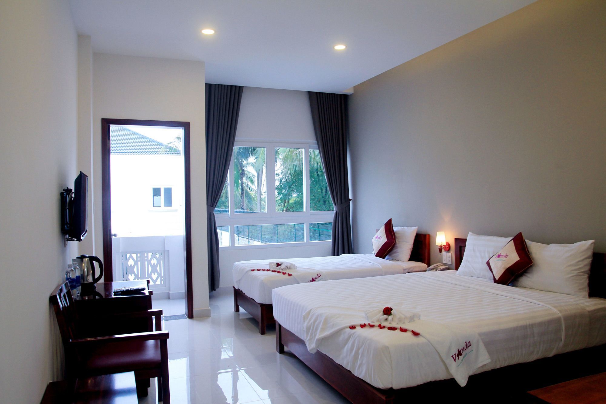 Vanda Hotel דואונג דונג מראה חיצוני תמונה